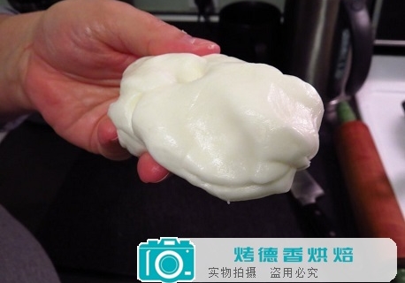 让你的节日蛋糕穿上蝴蝶结