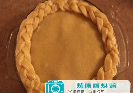 制作派饼的装饰花边