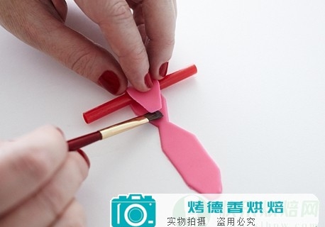 教你轻松制作翻糖蝴蝶结饼干