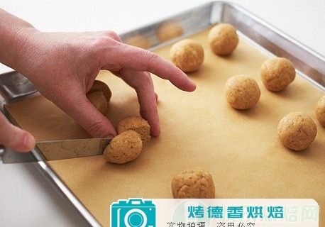 教你轻松制作宝宝摇铃蛋糕棒