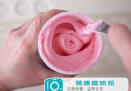 精美镂花花色小蛋糕制作教程