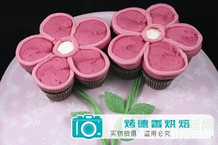 如何制作可撕开春花纸杯蛋糕