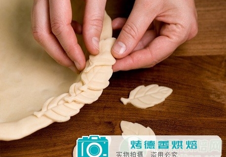 制作派饼的装饰花边