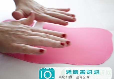 教你轻松制作翻糖蝴蝶结饼干