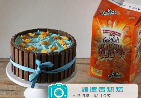 如何制作可爱小金鱼池塘蛋糕