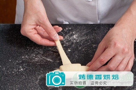 可颂面包的制作步骤详解