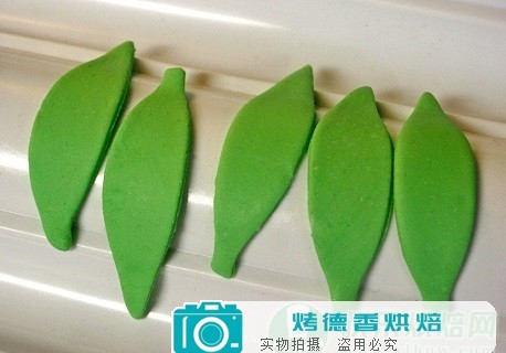 教你制作蛋糕上的翻糖棕榈树