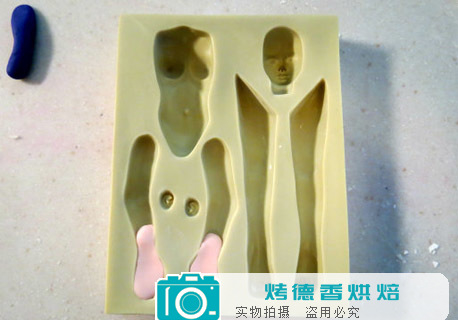 如何制作可爱小女巫蛋糕顶饰