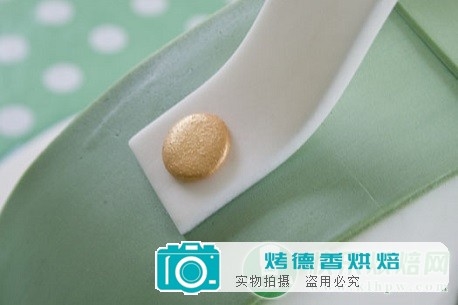 如何制作手提钱包蛋糕