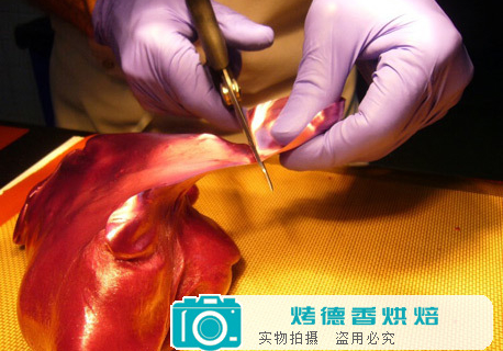 如何使用拉糖制作玫瑰花