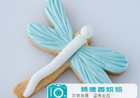 如何制作蜻蜓蝴蝶翻糖装饰曲奇饼干