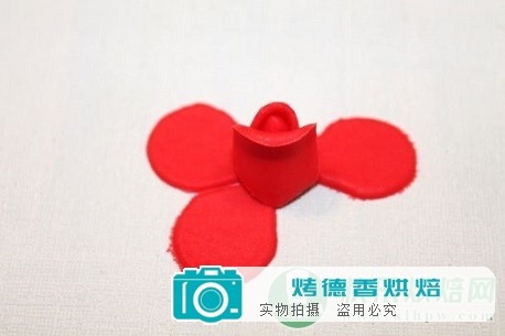 如何制作纸杯蛋糕鲜花盆栽