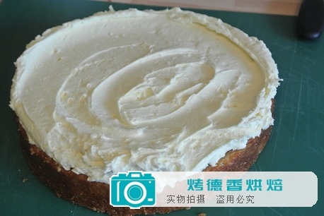 白巧克力草莓蛋糕的制作方法