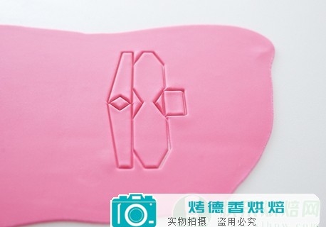 教你轻松制作翻糖蝴蝶结饼干