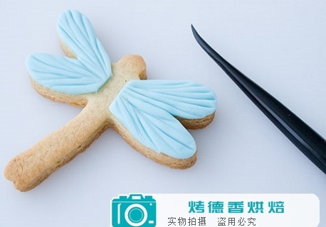 如何制作蜻蜓蝴蝶翻糖装饰曲奇饼干