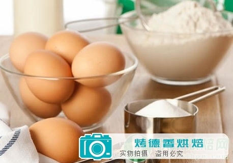 如何替换原材料以改变面包特性