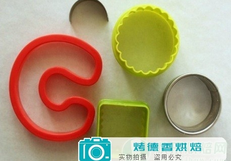 如何制作新春拜年福娃创意主题饼干