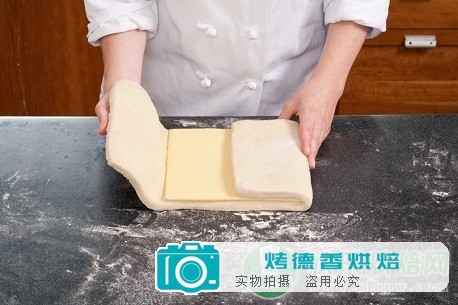 可颂面包的制作步骤详解