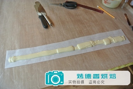 白巧克力草莓蛋糕的制作方法