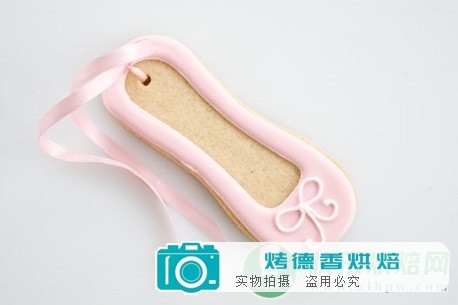 如何制作芭蕾舞短裙和鞋