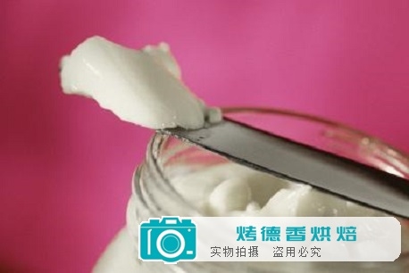 如何用蛋黄酱替代鸡蛋制作蛋糕？