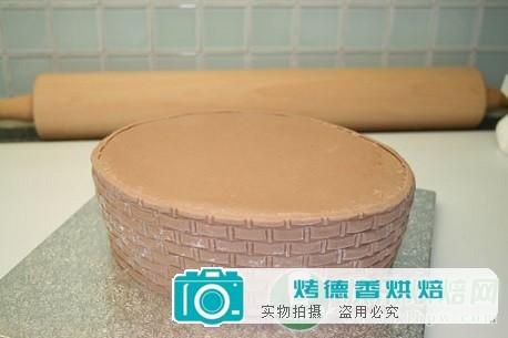 教你制作翻糖编织篮子蛋糕
