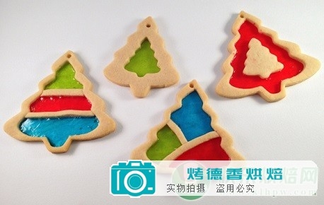 如何制作圣诞彩色玻璃曲奇