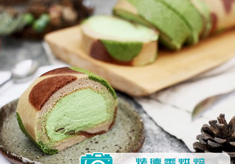 可可抹茶口味的迷彩蛋糕卷