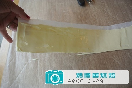 白巧克力草莓蛋糕的制作方法