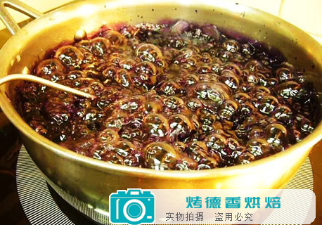 如何使用拉糖制作玫瑰花