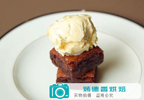 魔幻巧克力球制作揭秘 女王级别的甜点