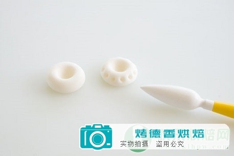 如何制作干佩斯胸针糖花