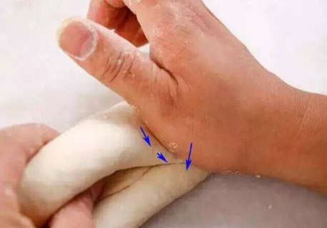 面包“整形”的基本手法，让你秒变大师