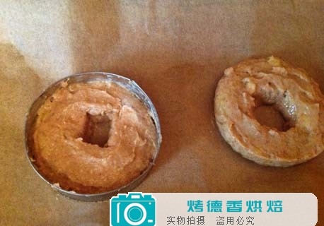 教你不用甜甜圈烤盘制作无麸质甜甜圈