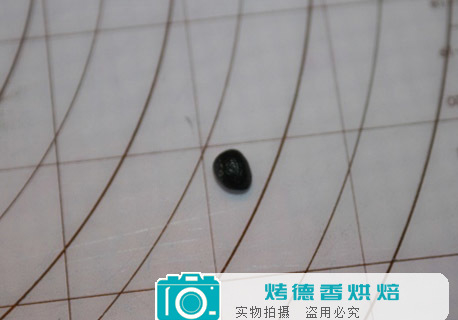 纸杯蛋糕可爱小黄人翻糖装饰制作方法