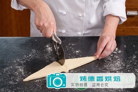 可颂面包的制作步骤详解