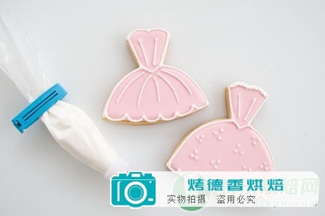 如何制作芭蕾舞短裙和鞋