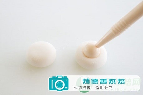如何制作干佩斯胸针糖花