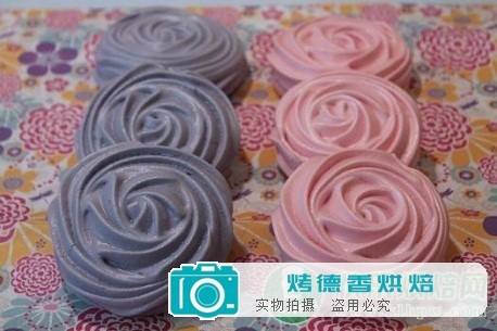 如何制作玫瑰蛋白甜饼