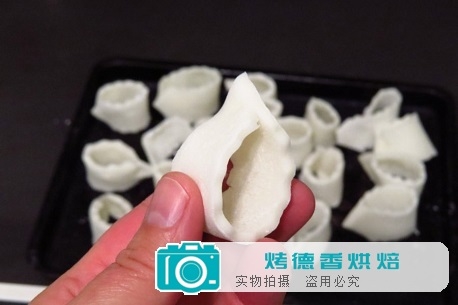 让你的节日蛋糕穿上蝴蝶结