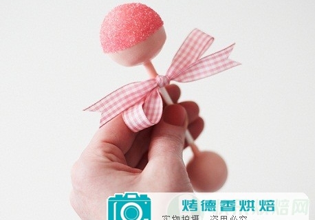 教你轻松制作宝宝摇铃蛋糕棒