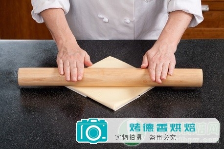 可颂面包的制作步骤详解