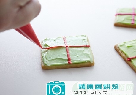 教你轻松制作翻糖蝴蝶结饼干