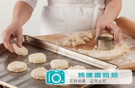 如何用几个简单的步骤轻松做出完美的饼干?