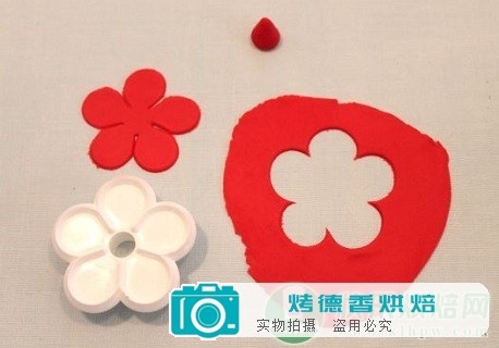 如何制作纸杯蛋糕鲜花盆栽