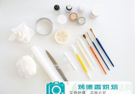 如何制作干佩斯胸针糖花