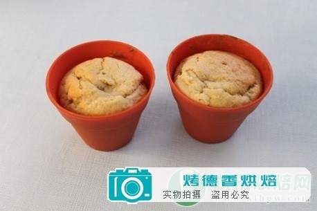 如何制作纸杯蛋糕鲜花盆栽