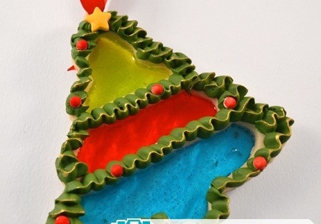 如何制作圣诞彩色玻璃曲奇