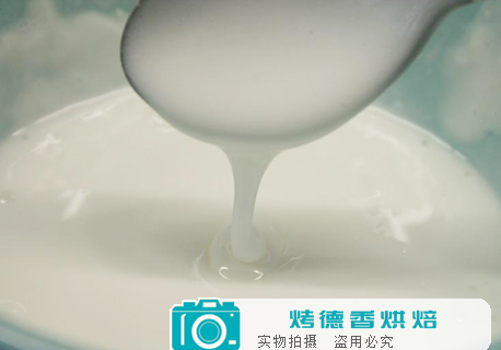 如何制作蛋白糖霜