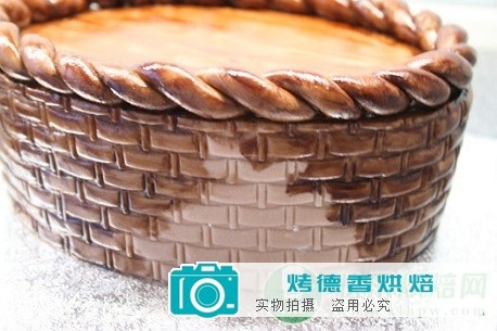 教你制作翻糖编织篮子蛋糕